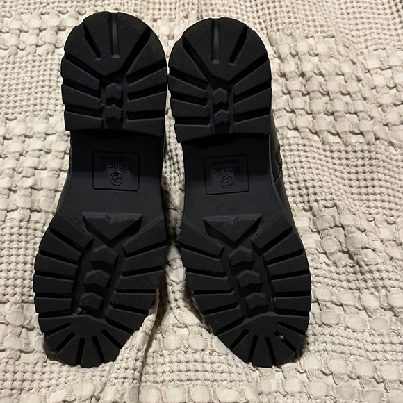 Blondo Black Waterproof Footwear - Picture 3 of 6